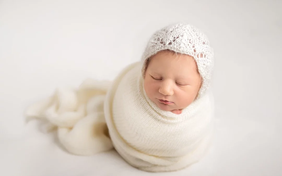 Dietro le quinte del primo servizio fotografico per neonato: cosa succede davvero?